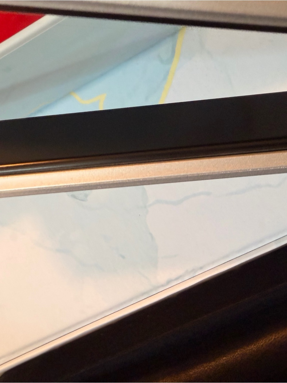 Aria Digital Hair Straightener - Silver - Picture 6 of 8